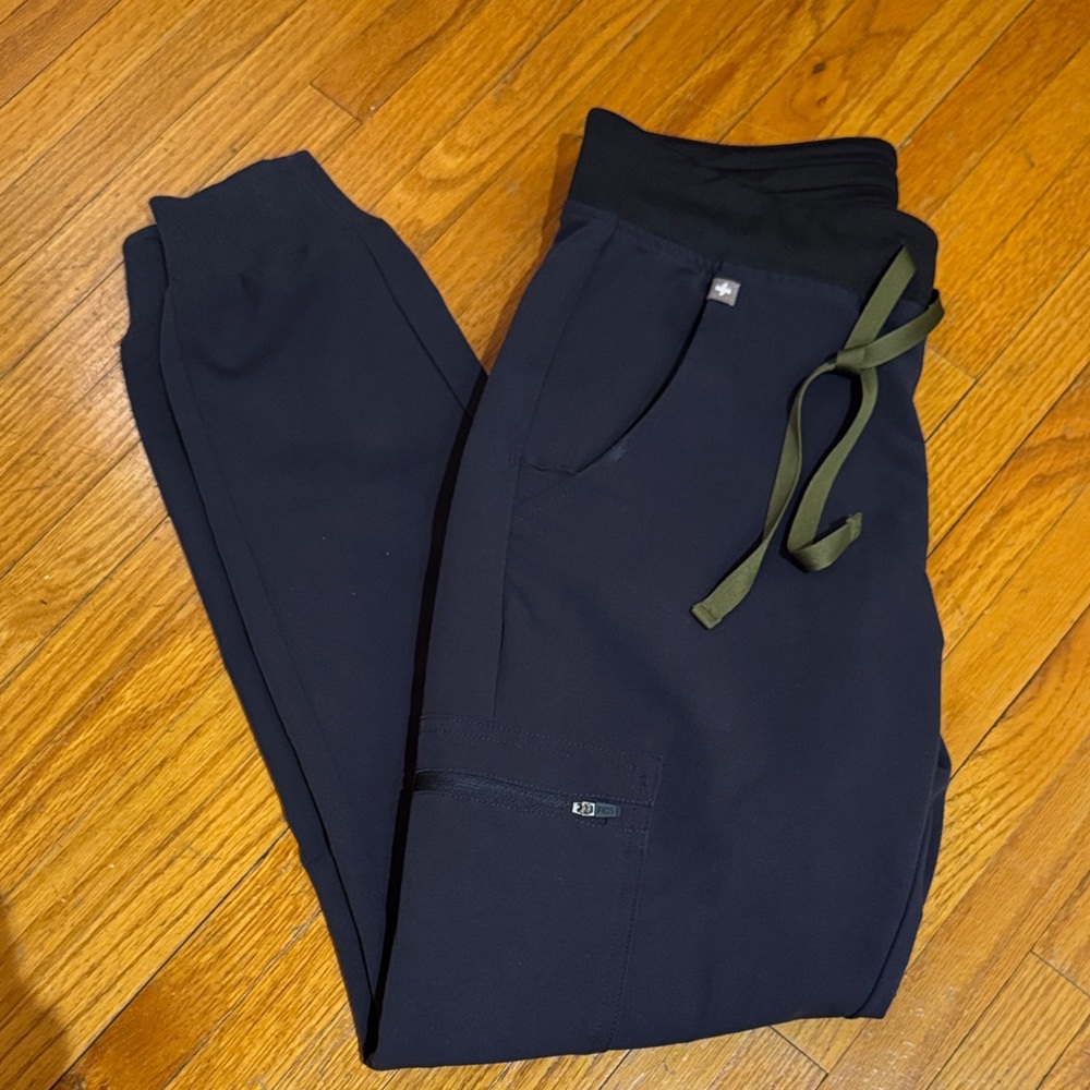 Figs Zamora Jogger - Space Navy w/ Olive Drawstring